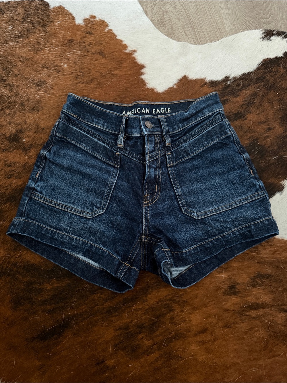 American eagle relaxed strigid shorts